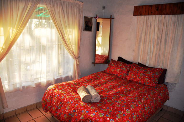 Bedroom 2, Viewpoint Lodge, Ehlanzeni