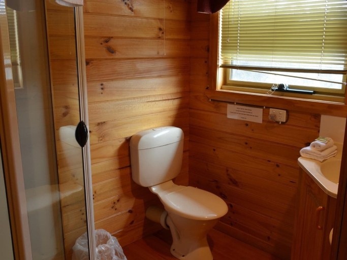 Bathroom 3, Coles Bay House, Glamorgan-Spring Bay