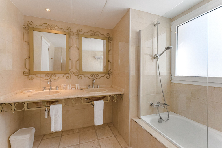 Bathroom 5, Flamingo Suites Boutique Hotel, Santa Cruz de Tenerife