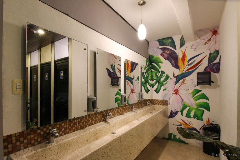 Bathroom 5, Hostal Gayser, Valladolid
