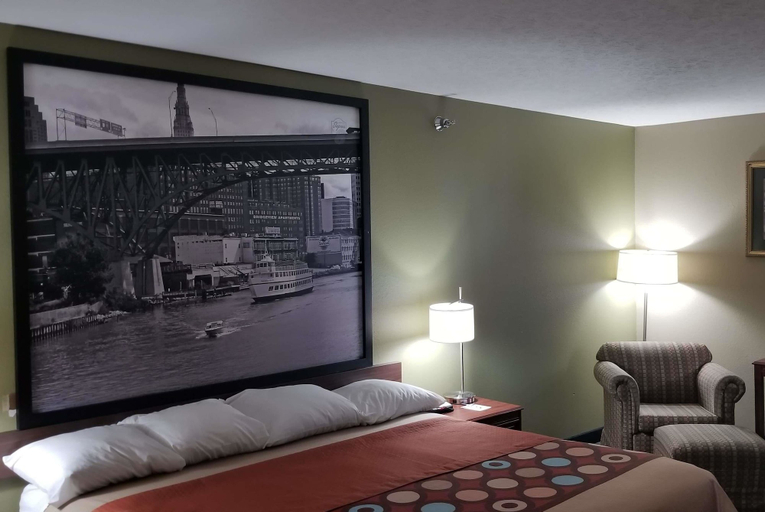 Bedroom 4, Super 8 by Wyndham Bellefontaine, Logan