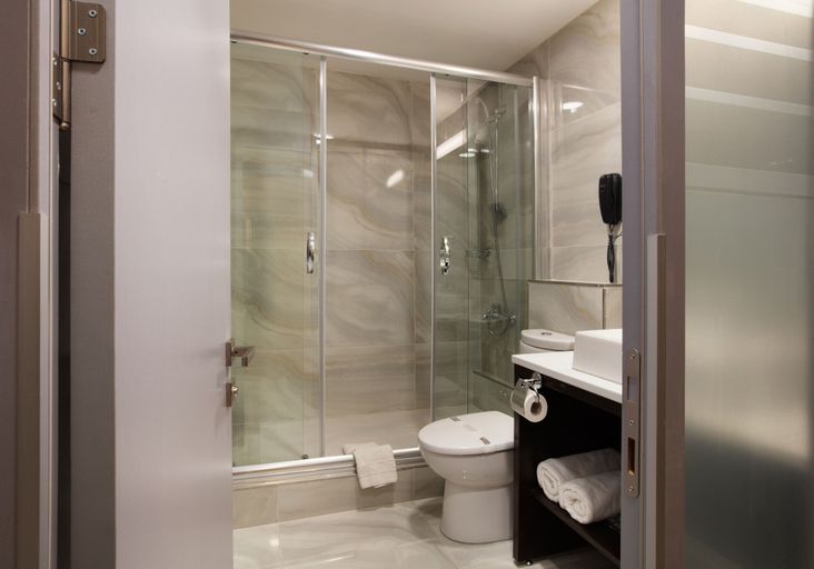 Bathroom 5, Gallery Residence & Hotel, Beşiktaş
