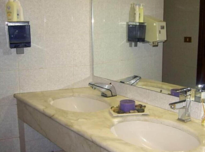 Bathroom 4, Hotel Doria, Trento