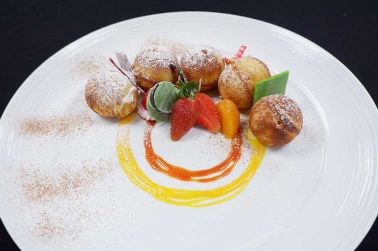 Food & Drinks 14