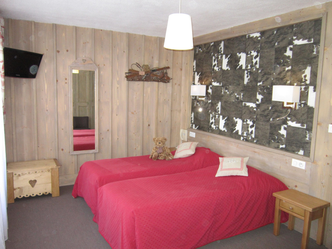 Bedroom 3, Hôtel Le Gai Soleil, Haute-Savoie