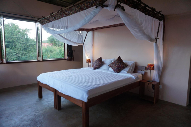 Bedroom 3, Kikonko Lodge, Bugahya