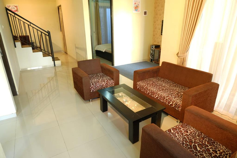 Others 4, Villa Batoe Pinus M6, Malang