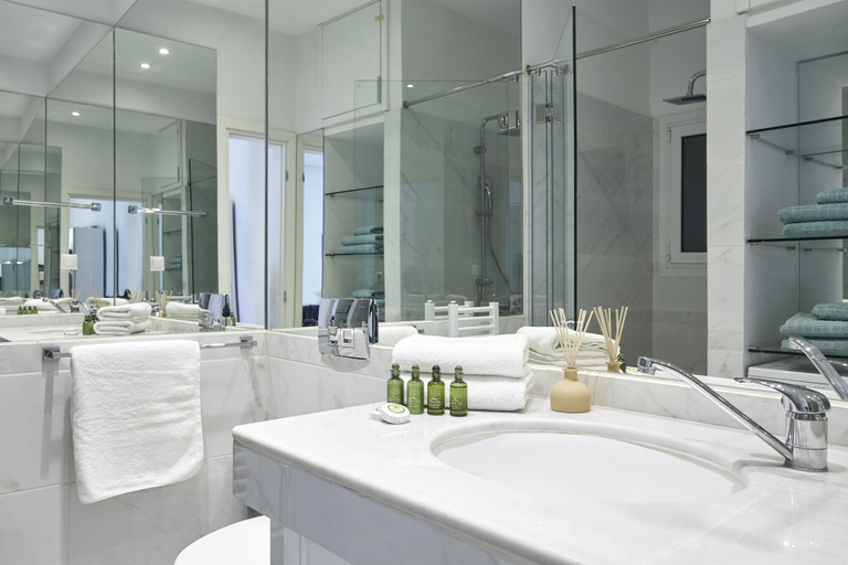 Bathroom, Modern Elegant Apt at Kolonaki, Attica
