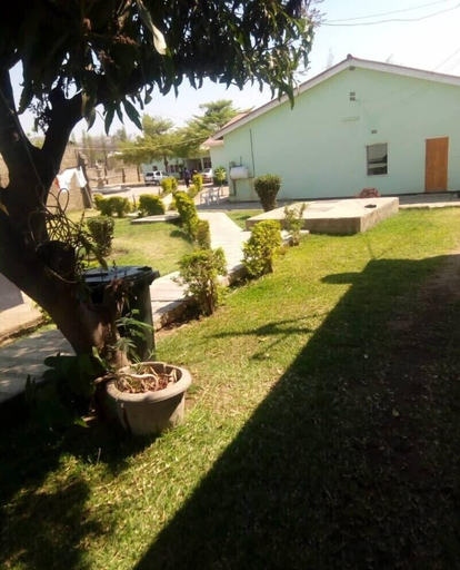 Others, Riverside Lodge, Choma