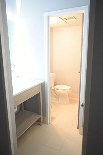 Bathroom 4, Comfort Inn Hyannis - Cape Cod, Barnstable
