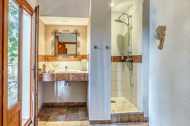 Bathroom 5, Weingut & Landhotel Can Davero, Baleares
