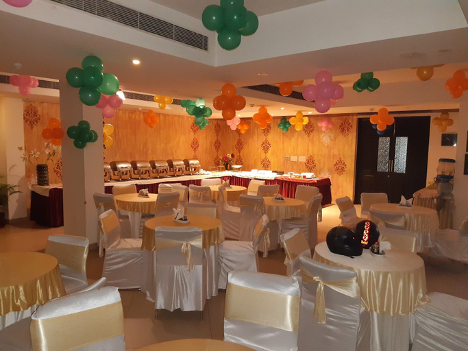 Food & Drinks 4, Silver Ark, Gurgaon