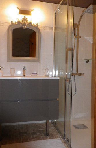 Bathroom 3, Chambres d'hôtes Les Machetières, Indre-et-Loire