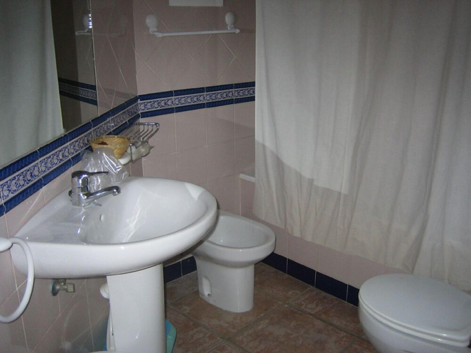 Bathroom 4, Hostal La Posá, Valencia