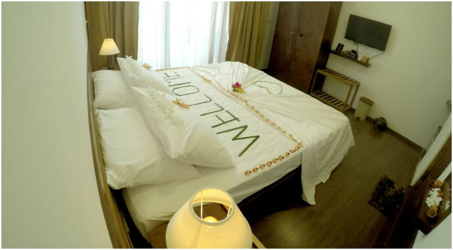 Bedroom 3, Dhiffushi White Sand Beach Hotel, Kaafu Atoll