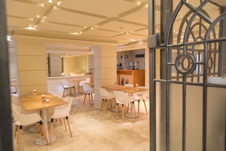 Food & Drinks 5, Apartments Mendoza Inn, Capital