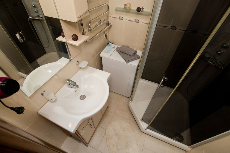Bathroom 3, Apartmenty Uyut Kievskaya, Central