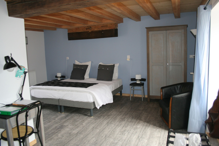 Bedroom 4, Chambres d'hôtes Les Galaines, Charente