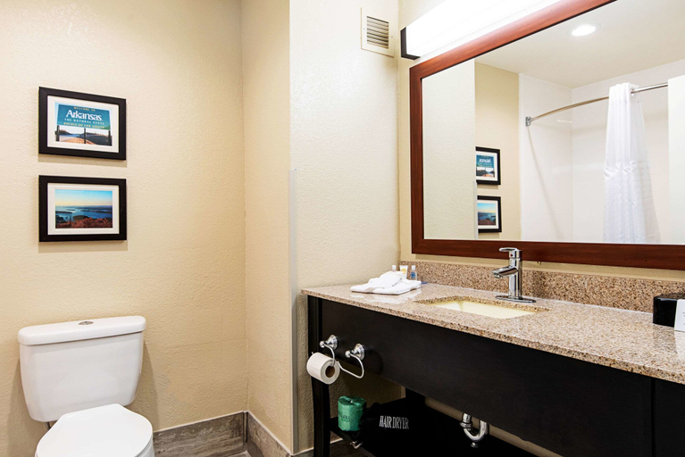 Bathroom 4, Comfort Inn & Suites Pine Bluff, Jefferson