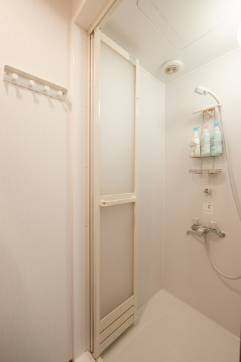 Bathroom 2, PY building, Osaka