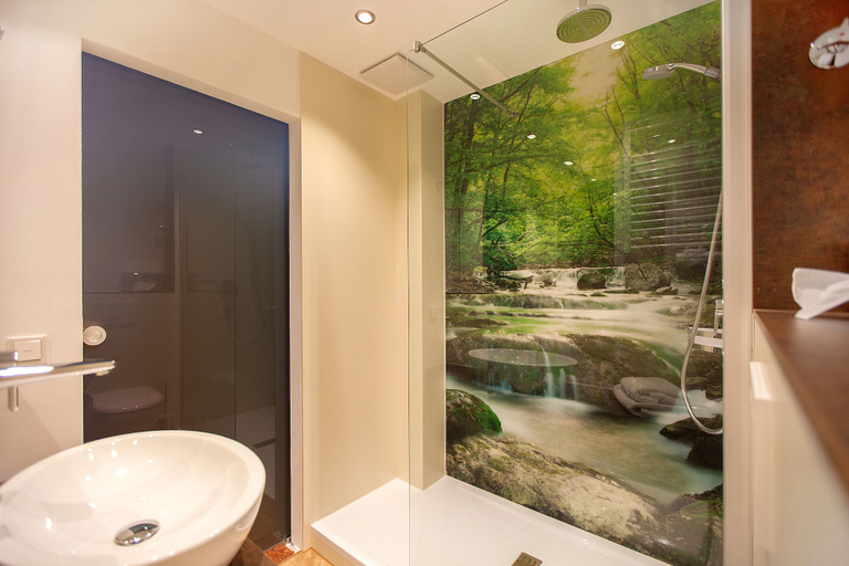 Bathroom 5, Hotel Restaurant Lamm, Esslingen