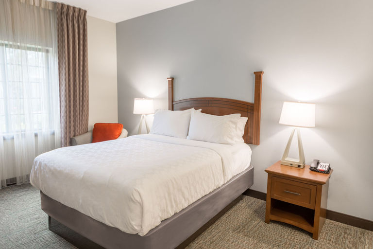Bedroom 2, Staybridge Suites KANSAS CITY-INDEPENDENCE, Kansas City