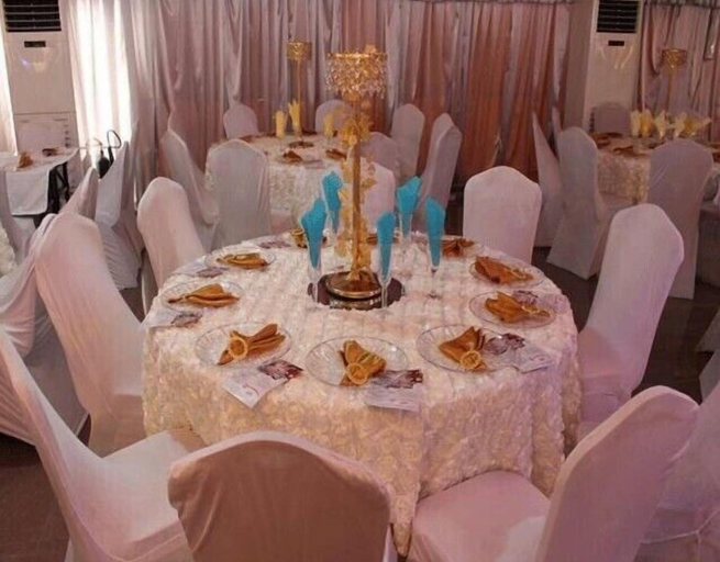 Food & Drinks 4, Paconsu Suites, Akpabuyo