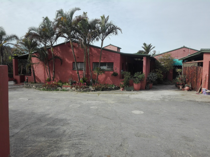 Exterior & Views 2, Umzimvubu Retreat Guest House, O.R.Tambo