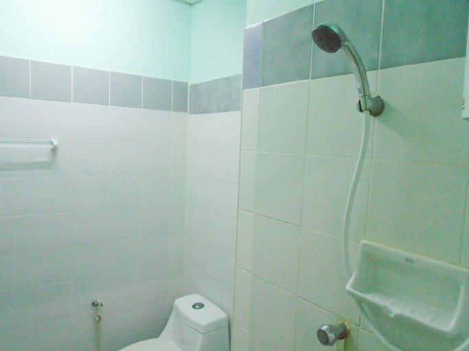 Bathroom 5, Tik's Place Guests House, Cha-Am