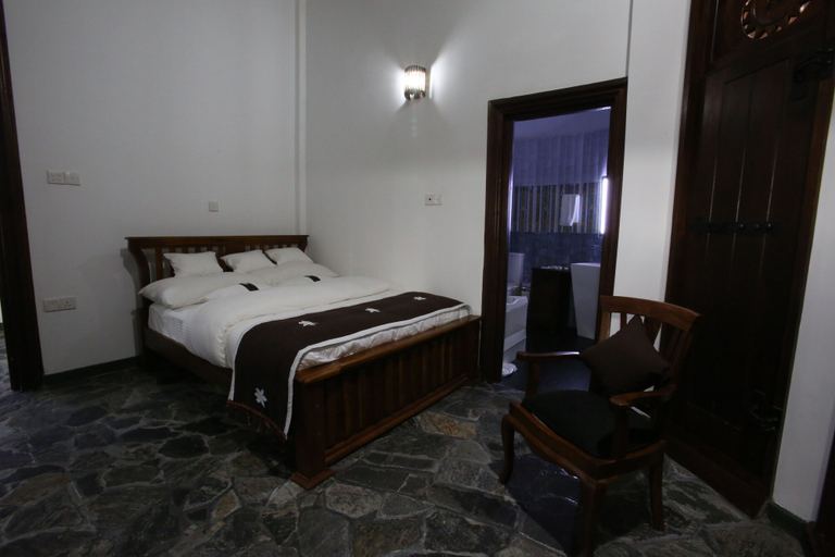 Bedroom 3, Castle palace kandy, Medadumbara