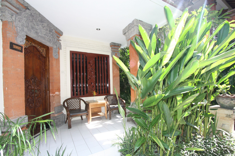 Exterior & Views 13