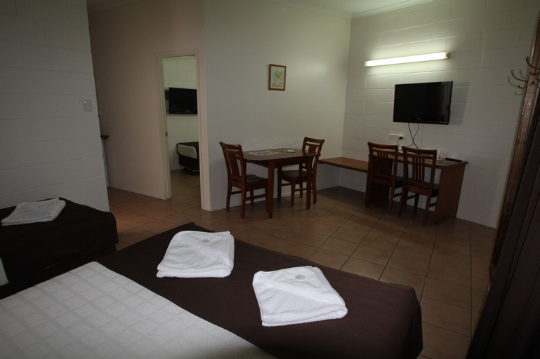 Bedroom 3, The Colonial Rose Motel, Mundingburra