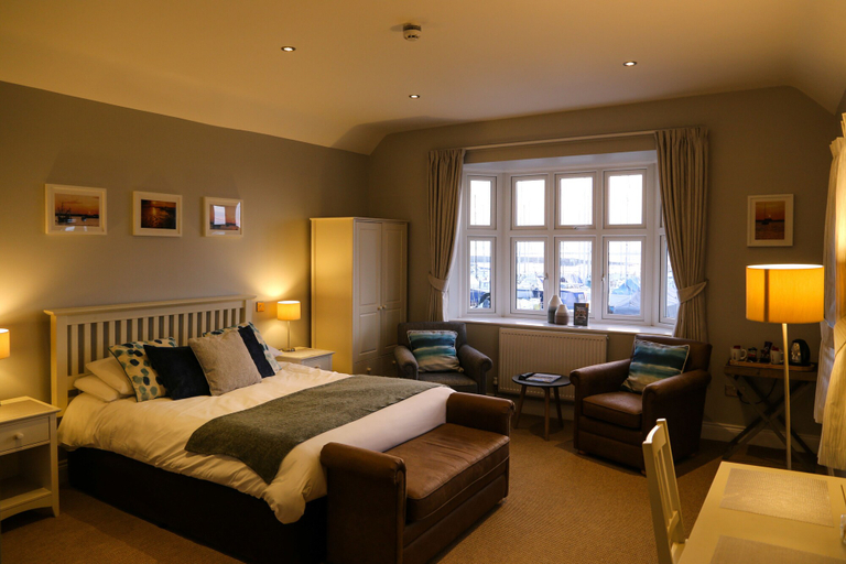 Bedroom 2, The Victory at Mersea, Essex