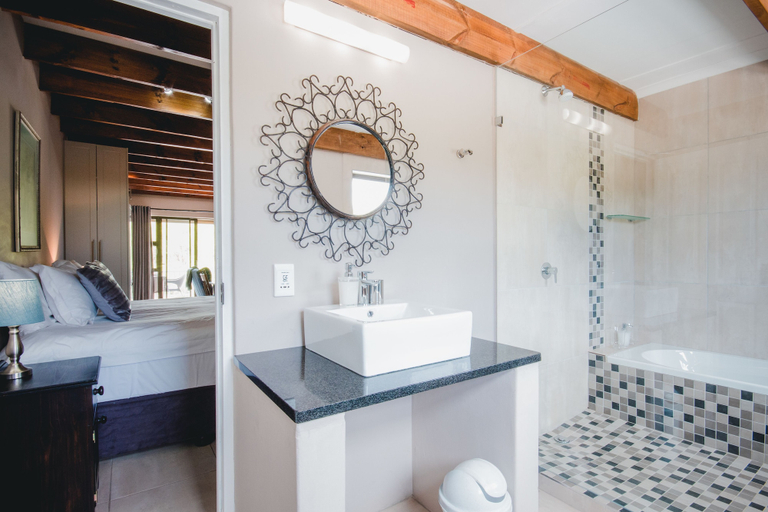 Bathroom 4, Wildebraam Berry Estate, Overberg