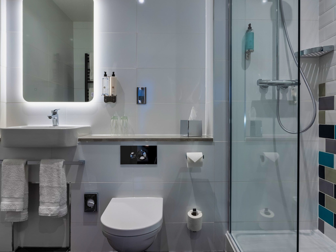 Bathroom 3, The Feathers Hotel, Shropshire