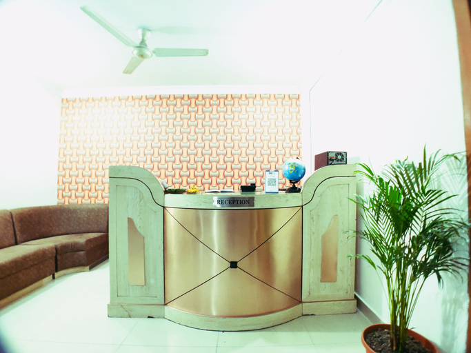 Others 4, Hotel 4 Seasons, Bhopal