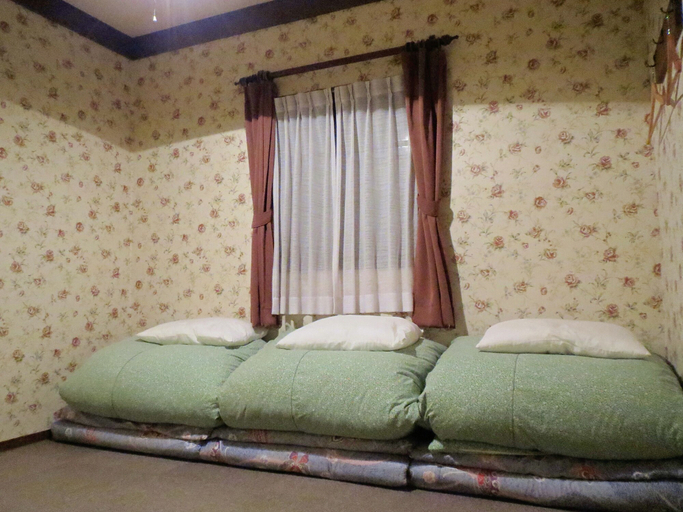 Bedroom 3, Pension Marionette, Hakuba