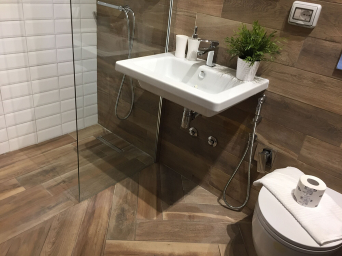Bathroom 4, Hotel Domus Tiberina, Roma