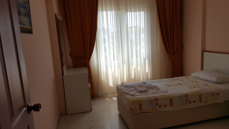 Bedroom 3, Golden Moon Apart Hotel, Kuşadası