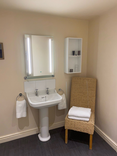 Bathroom 4, The Wensleydale Hotel, North Yorkshire