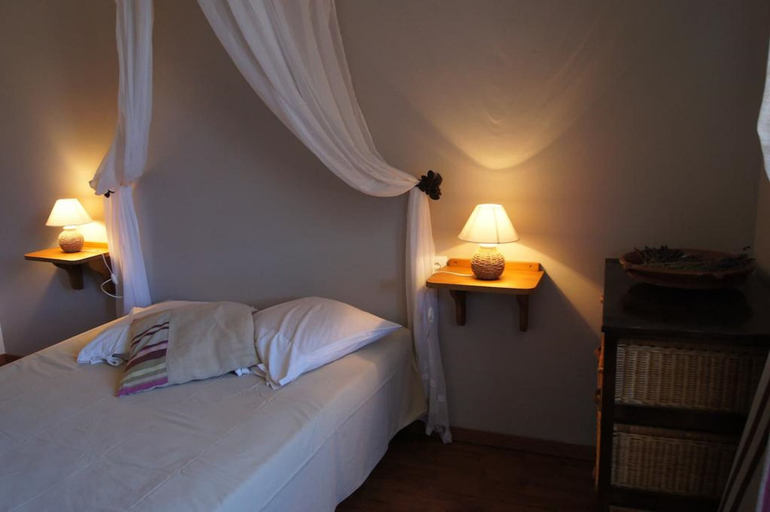 Bedroom 3, La Claveliv®re, Drôme