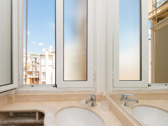 Others 5, RSH Trevi Fountain Luxury Apartment, Roma
