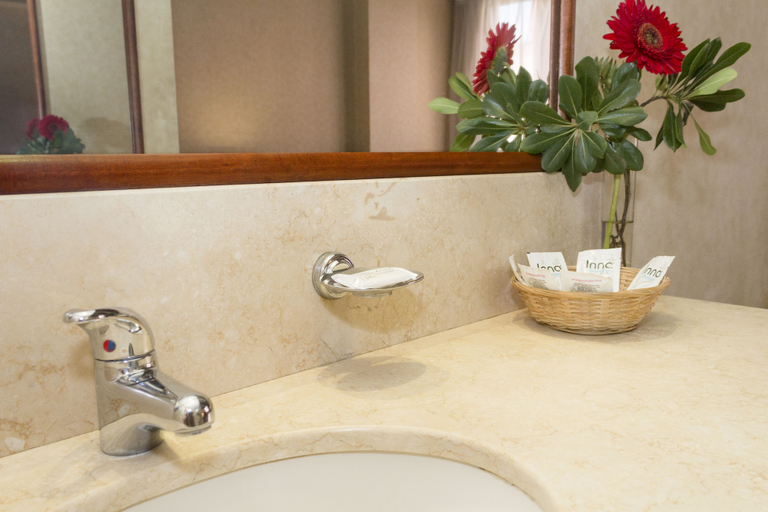 Bathroom 4, O2 Hotel Buenos Aires, Distrito Federal