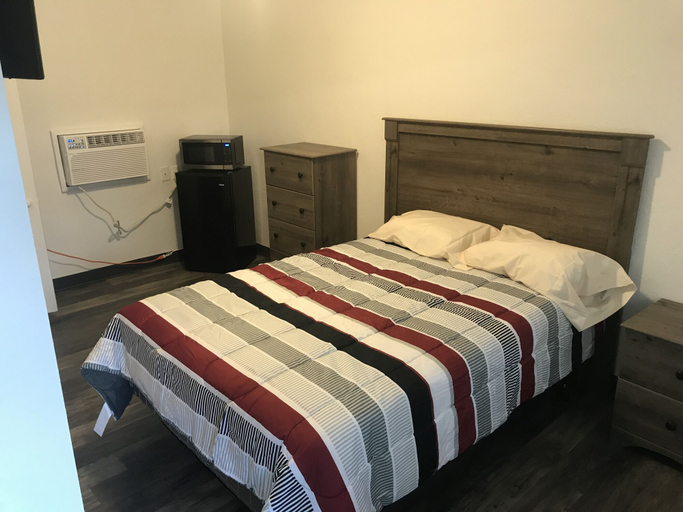 Bedroom 3, Rose's Lodging, Cooper