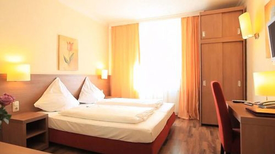 Bedroom 3, Hotel Marienthal, Hamburg