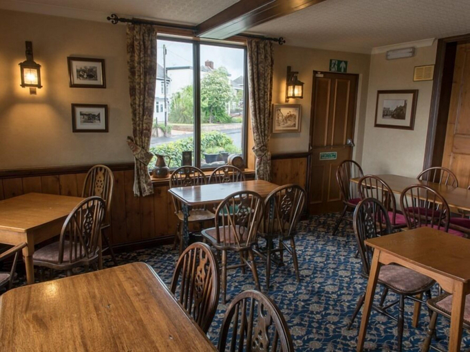 Food & Drinks 4, The Olde Peculiar, Staffordshire