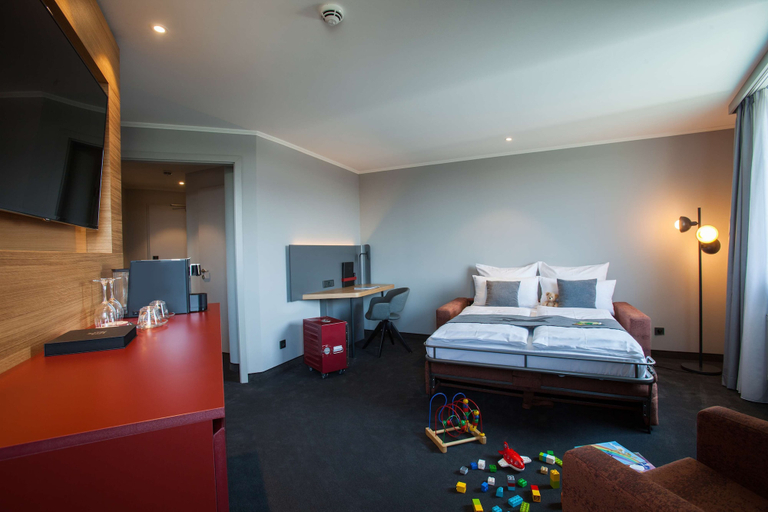 Bedroom 3, ATLANTIC Hotel Airport, Bremen