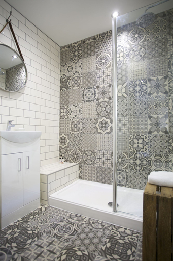 Bathroom 3, The Trout at Tadpole Bridge, Oxfordshire