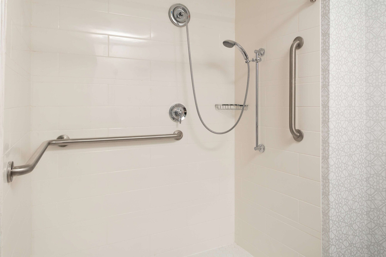 Bathroom 4, Hampton Inn Gretna - Smith Mountain Lake, Pittsylvania