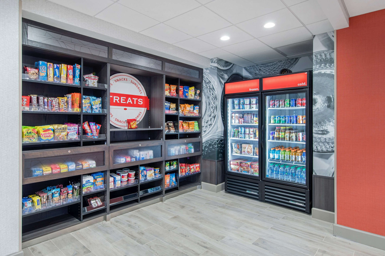 Food & Drinks 5, Hampton Inn & Suites Ruidoso Downs, Lincoln